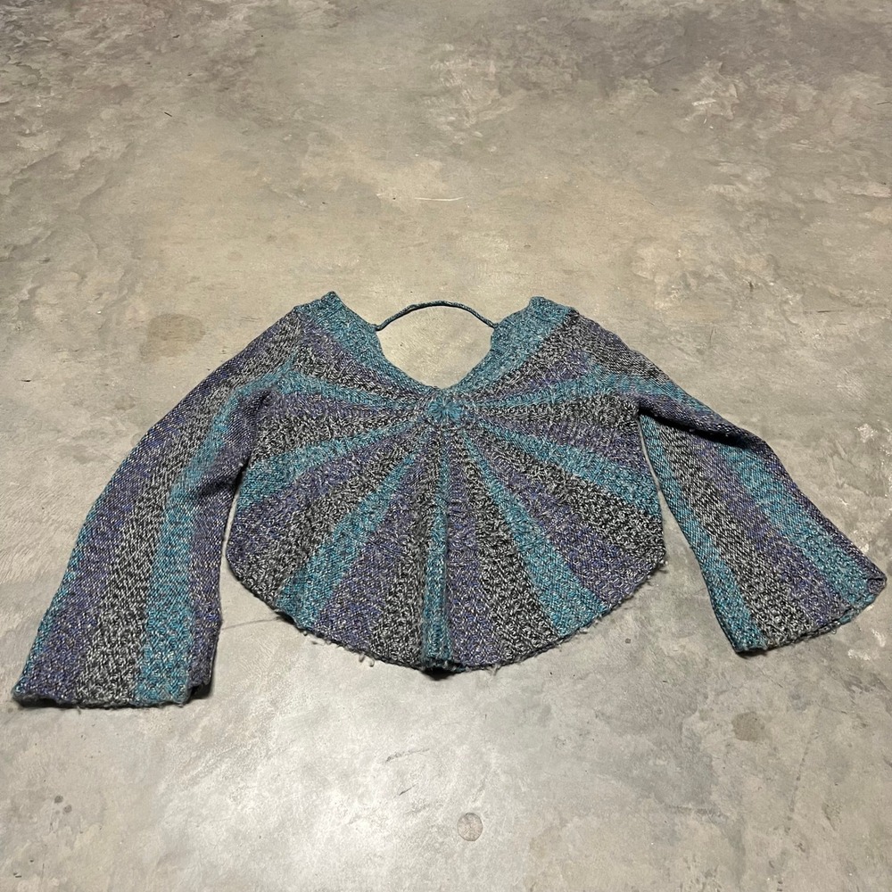 Free People Womens Blue Purple Sunburst Knit Bell Sleeve V-Neck Sweater Size M